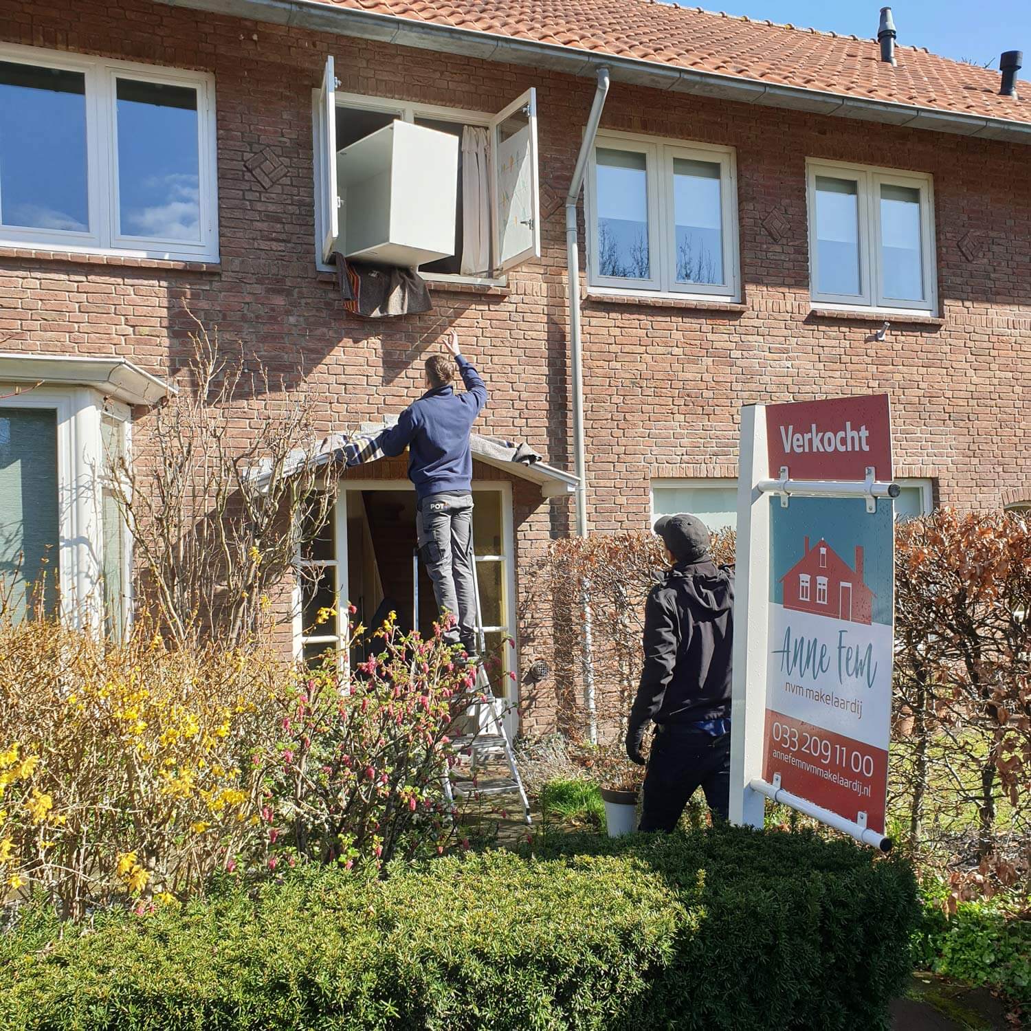 POTje-verhuizen-POT-klantverhaal-Sophie-kast-uit-raam